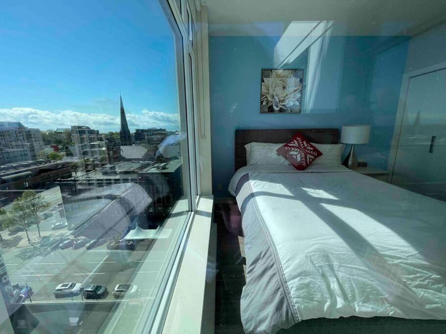 Modern 2 Bedroom Ocean Views Victoria Downtown Free Parking Buitenkant foto