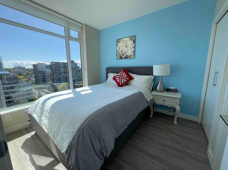 Modern 2 Bedroom Ocean Views Victoria Downtown Free Parking Buitenkant foto