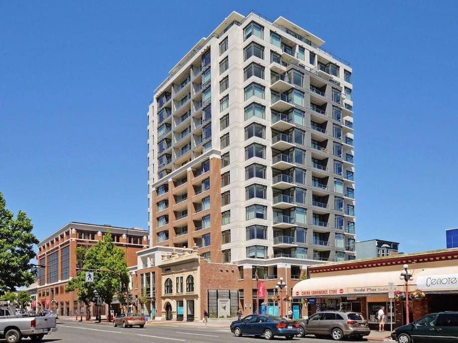 Modern 2 Bedroom Ocean Views Victoria Downtown Free Parking Buitenkant foto